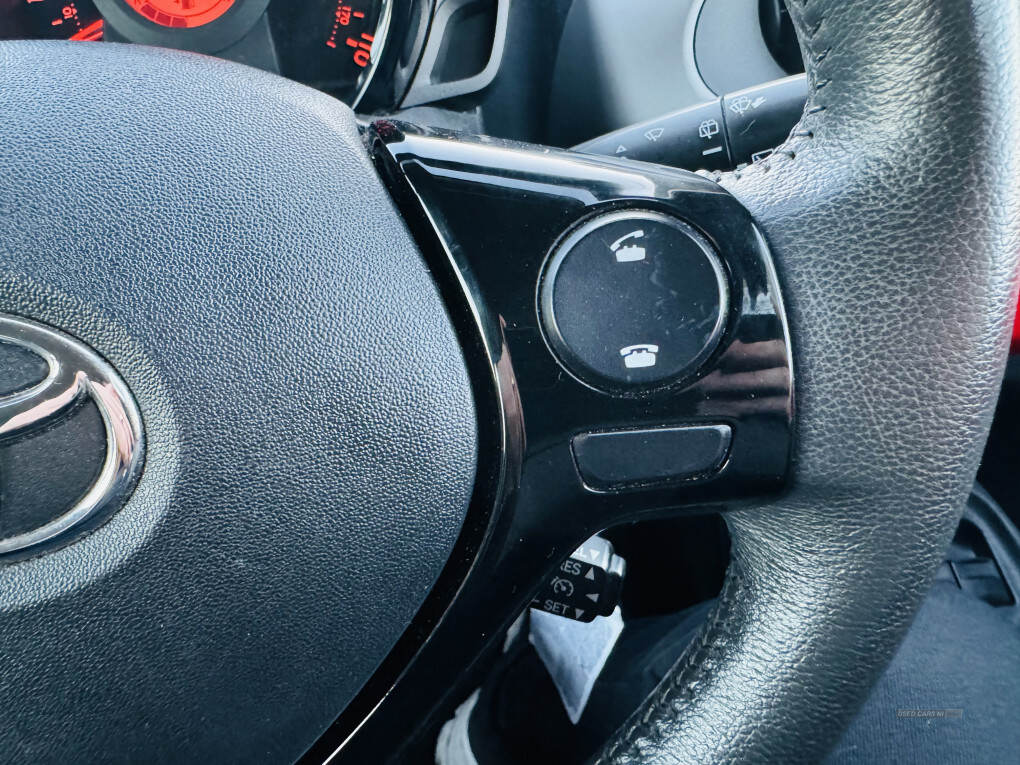 Jan 2015 Toyota Aygo 1.0 VVT-i X-Play 3dr