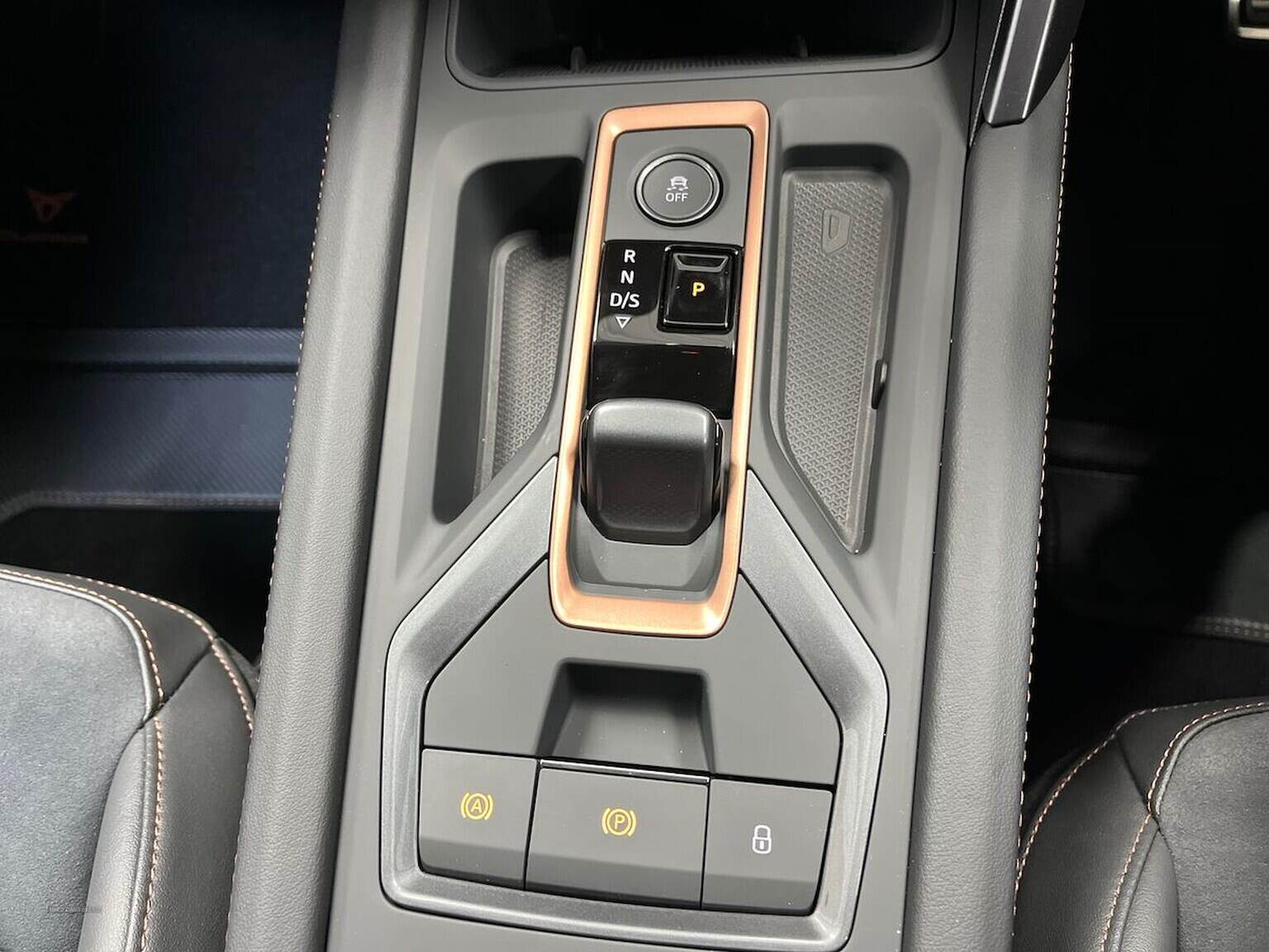 Sep 2024 Cupra Leon 1.5 eHybrid 272 VZ1 5dr DSG