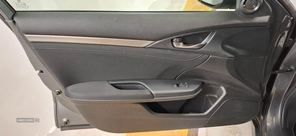 Mar 2019 Honda Civic 1.0 VTEC Turbo 126 SR 5dr