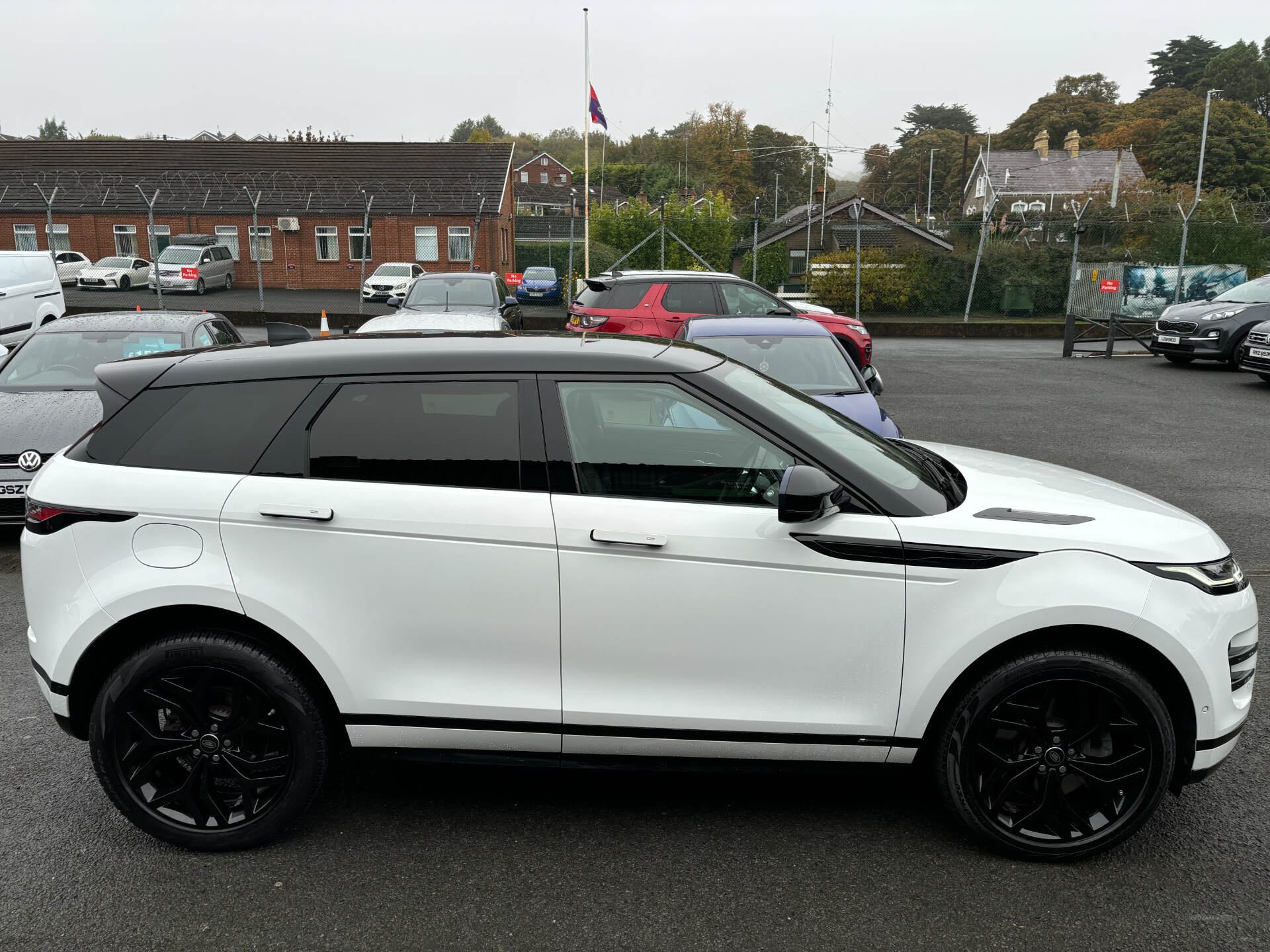 Land Rover Range Rover Evoque DIESEL HATCHBACK in Down