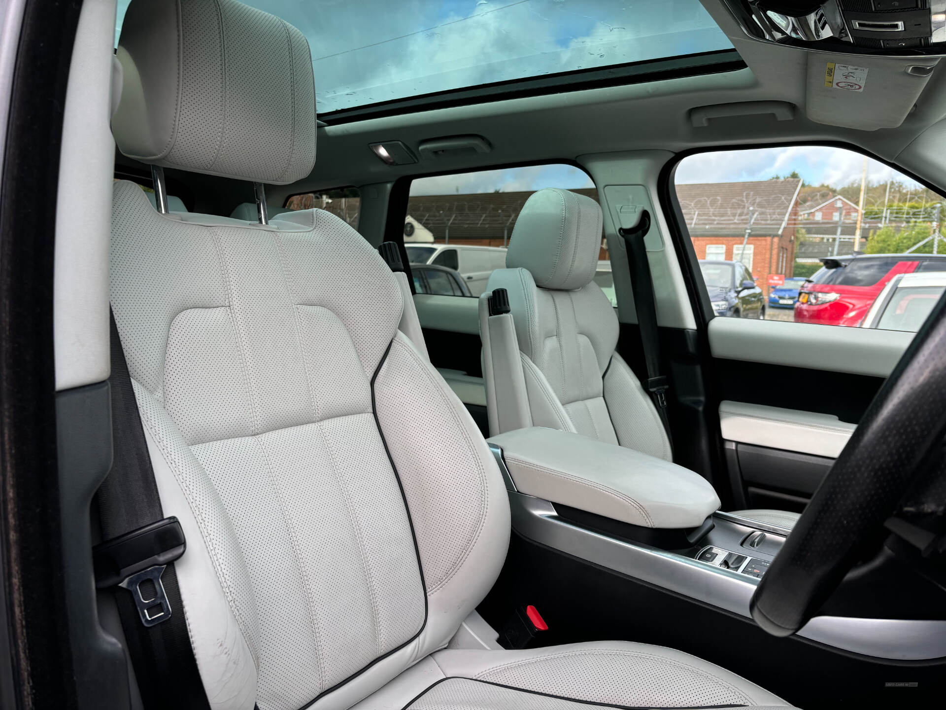 Land Rover Range Rover Sport DIESEL ESTATE in Down