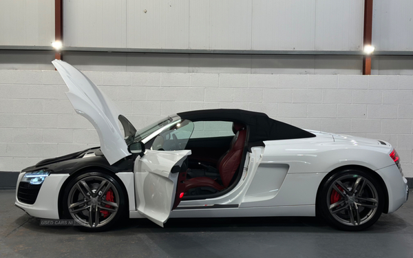 Audi R8 SPYDER in Antrim