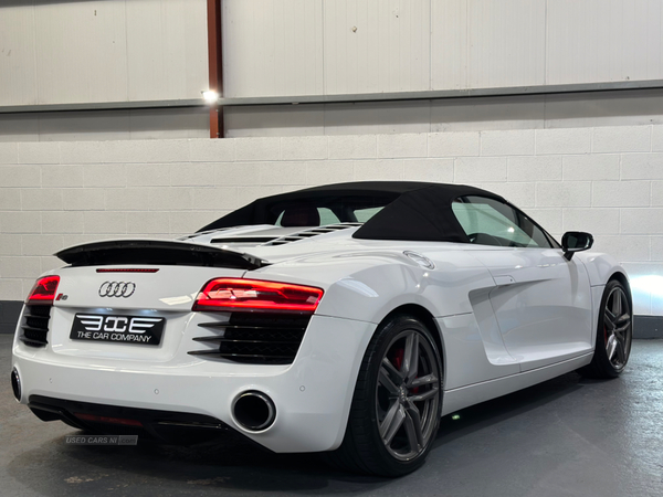 Audi R8 SPYDER in Antrim