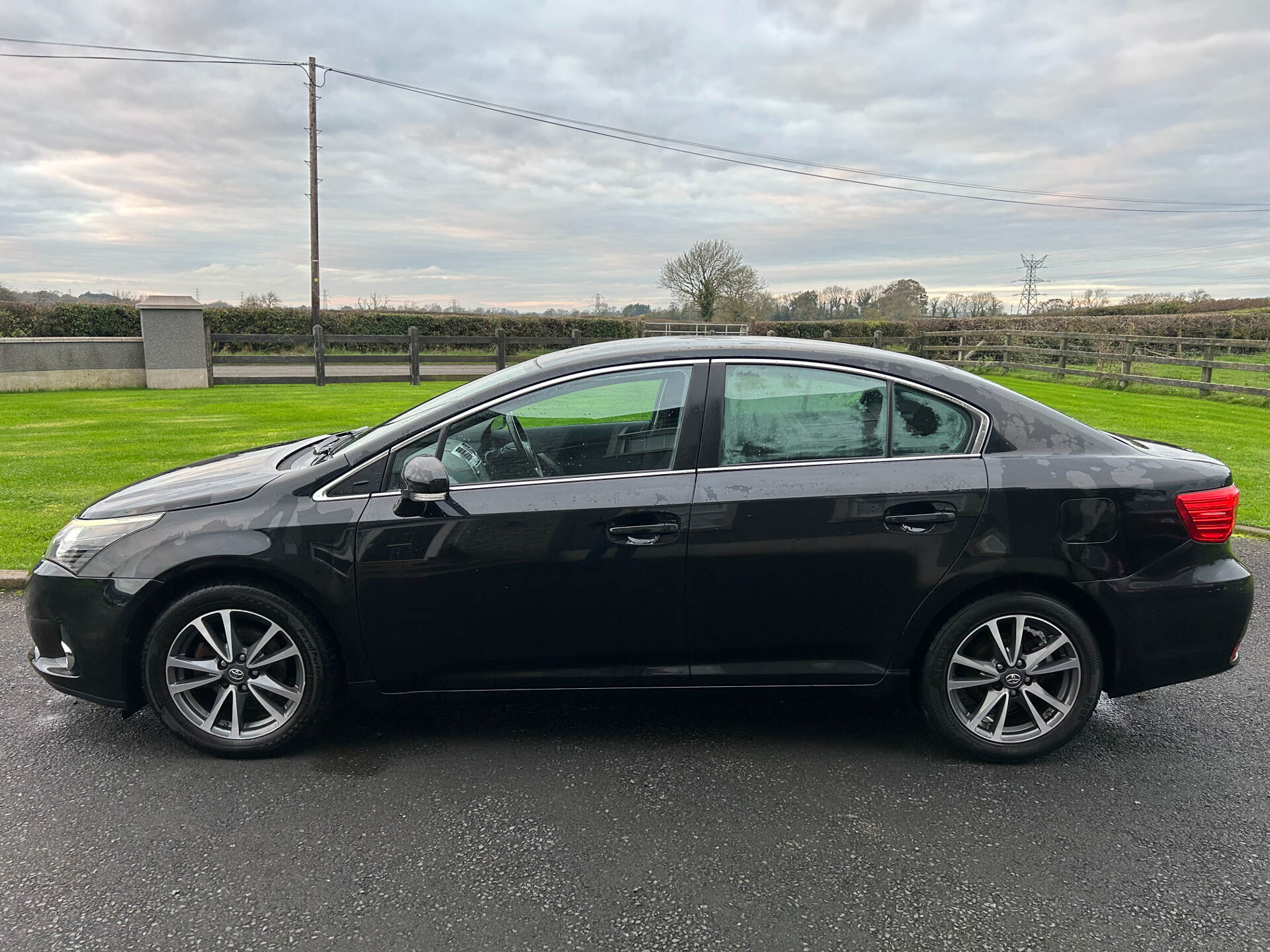 Toyota Avensis DIESEL SALOON in Armagh