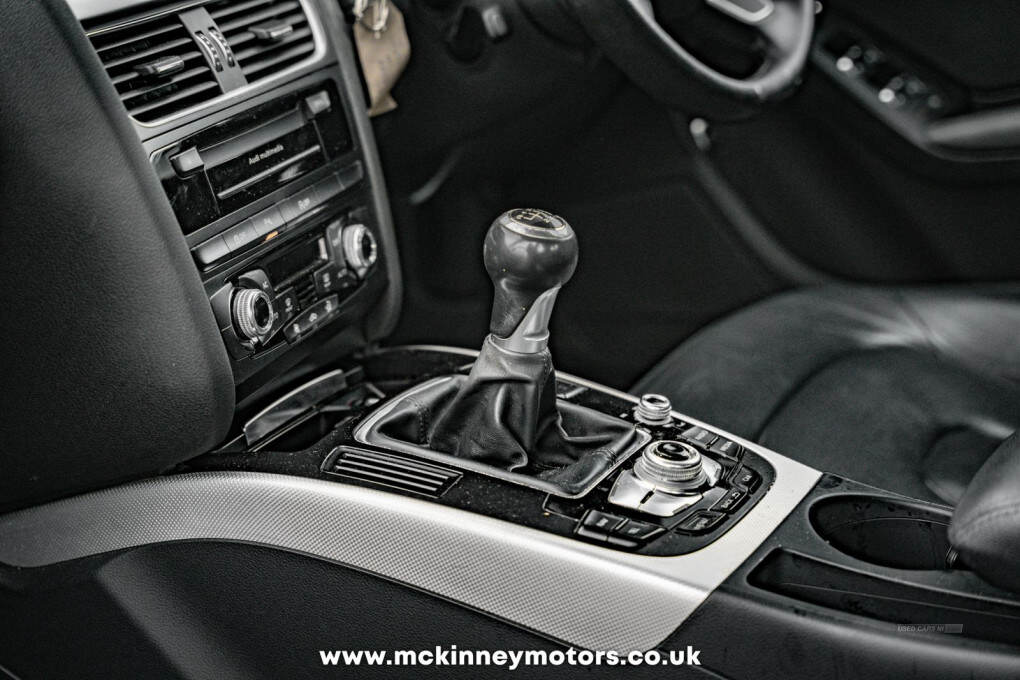 Sep 2013 Audi A4 2.0 TDIe SE Technik 5dr