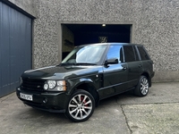 Land Rover Range Rover ESTATE in Down