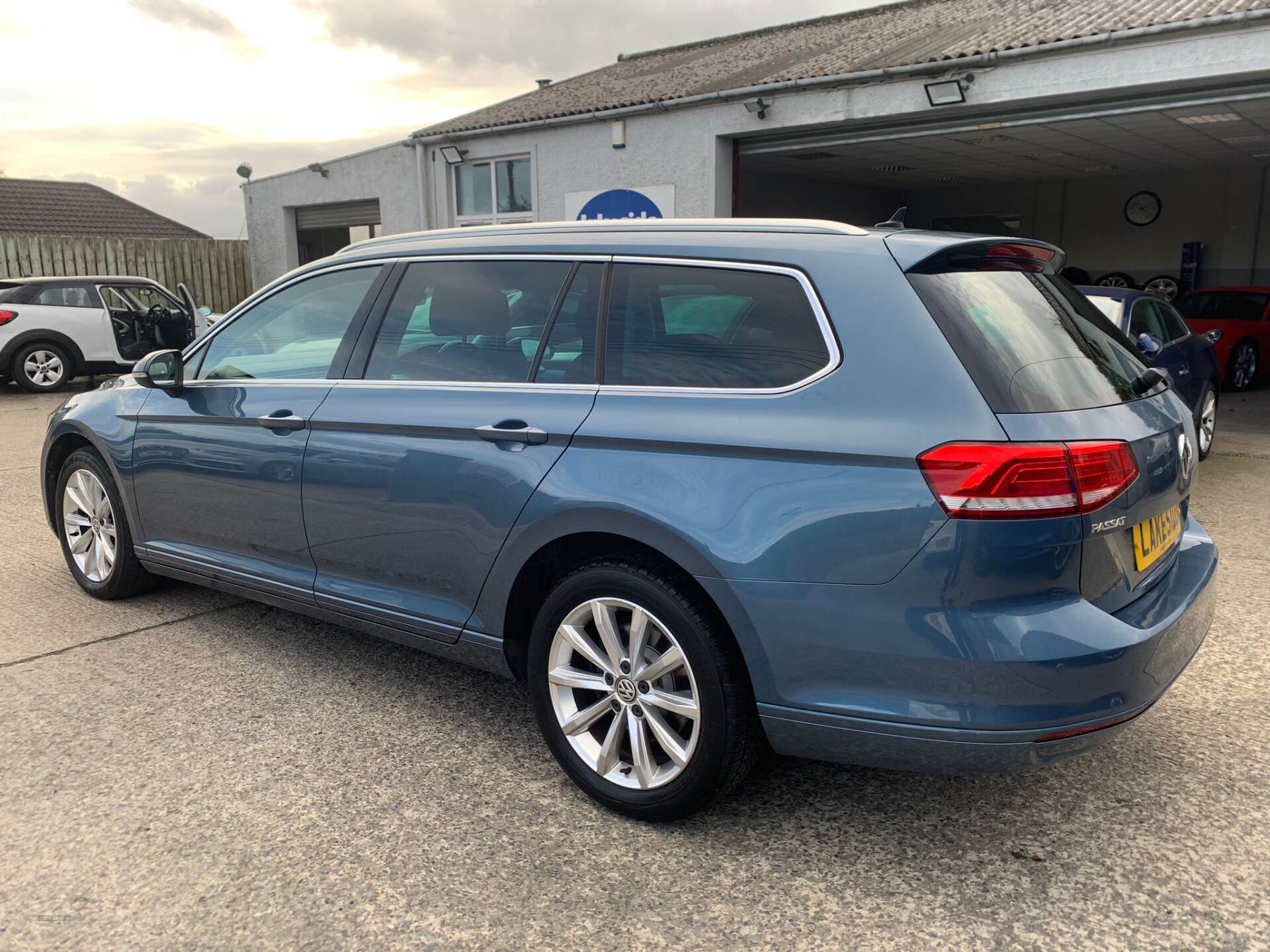 Volkswagen Passat DIESEL ESTATE in Down