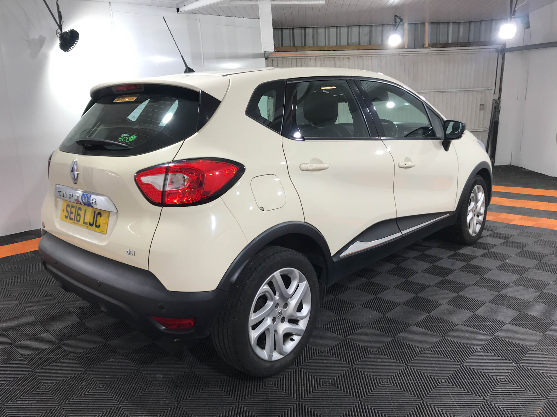 Renault Captur DIESEL HATCHBACK in Antrim