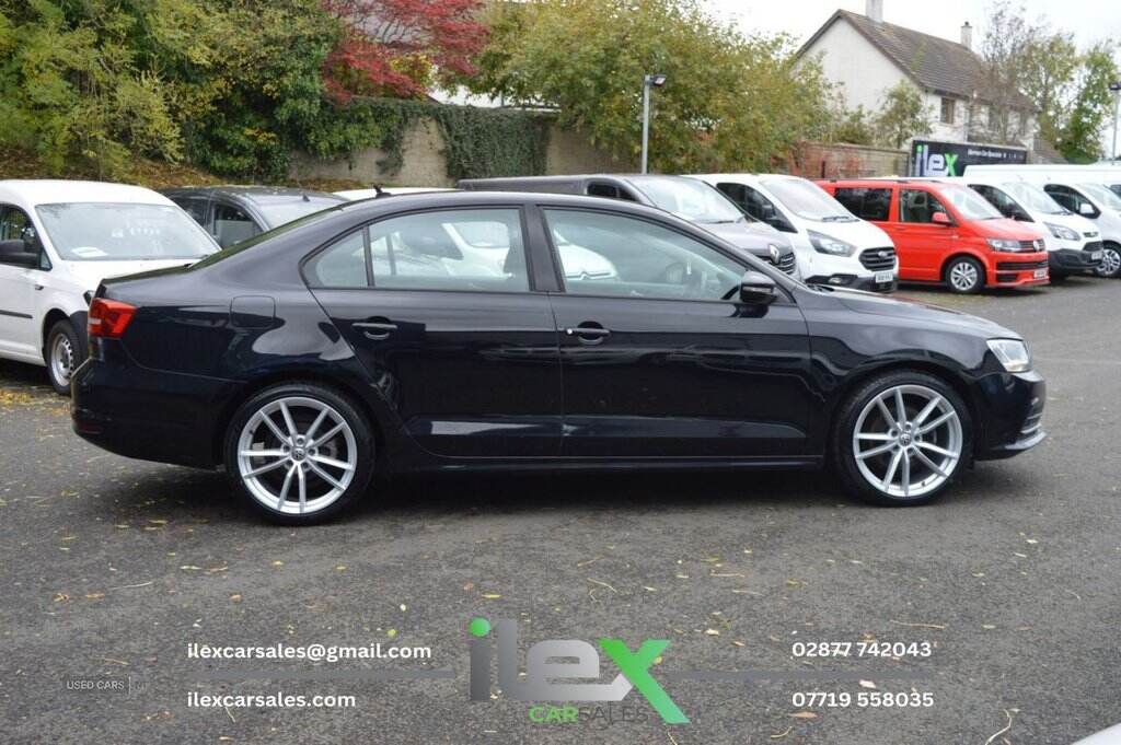Sep 2015 Volkswagen Jetta 2.0 TDI SE 4dr