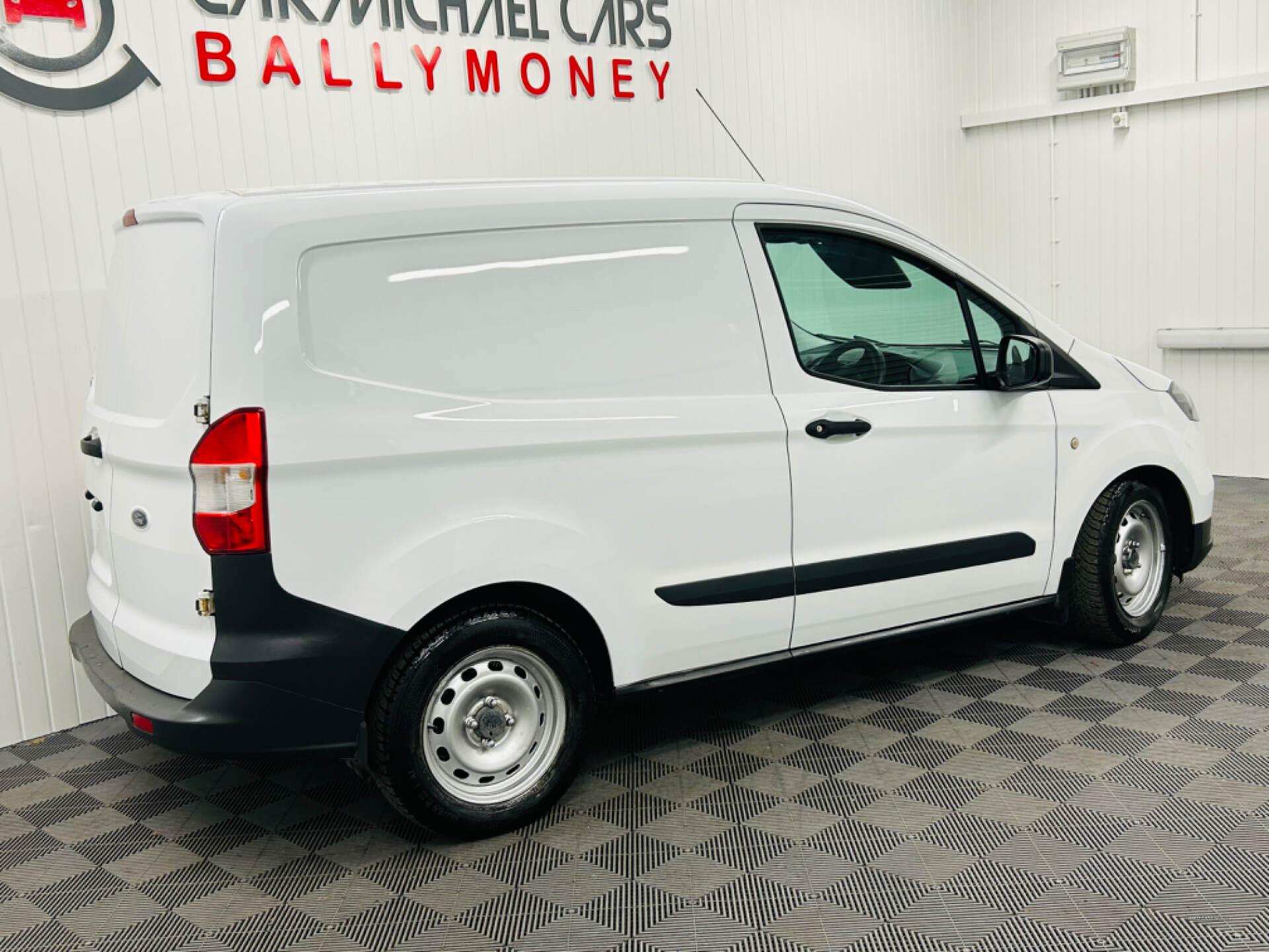 Ford Transit Courier DIESEL in Antrim