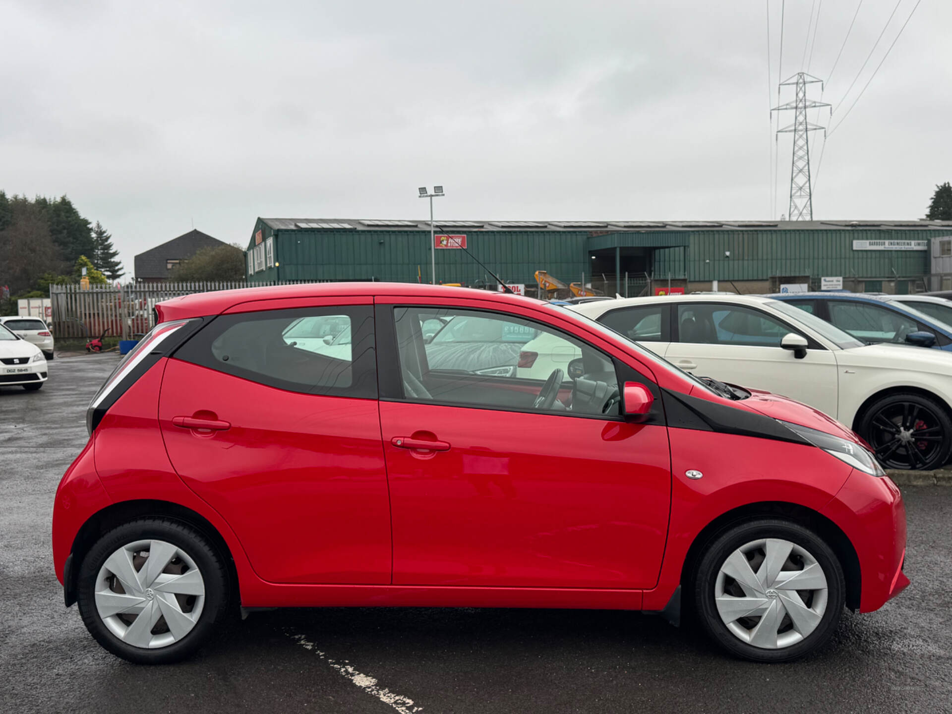 Toyota Aygo HATCHBACK in Down