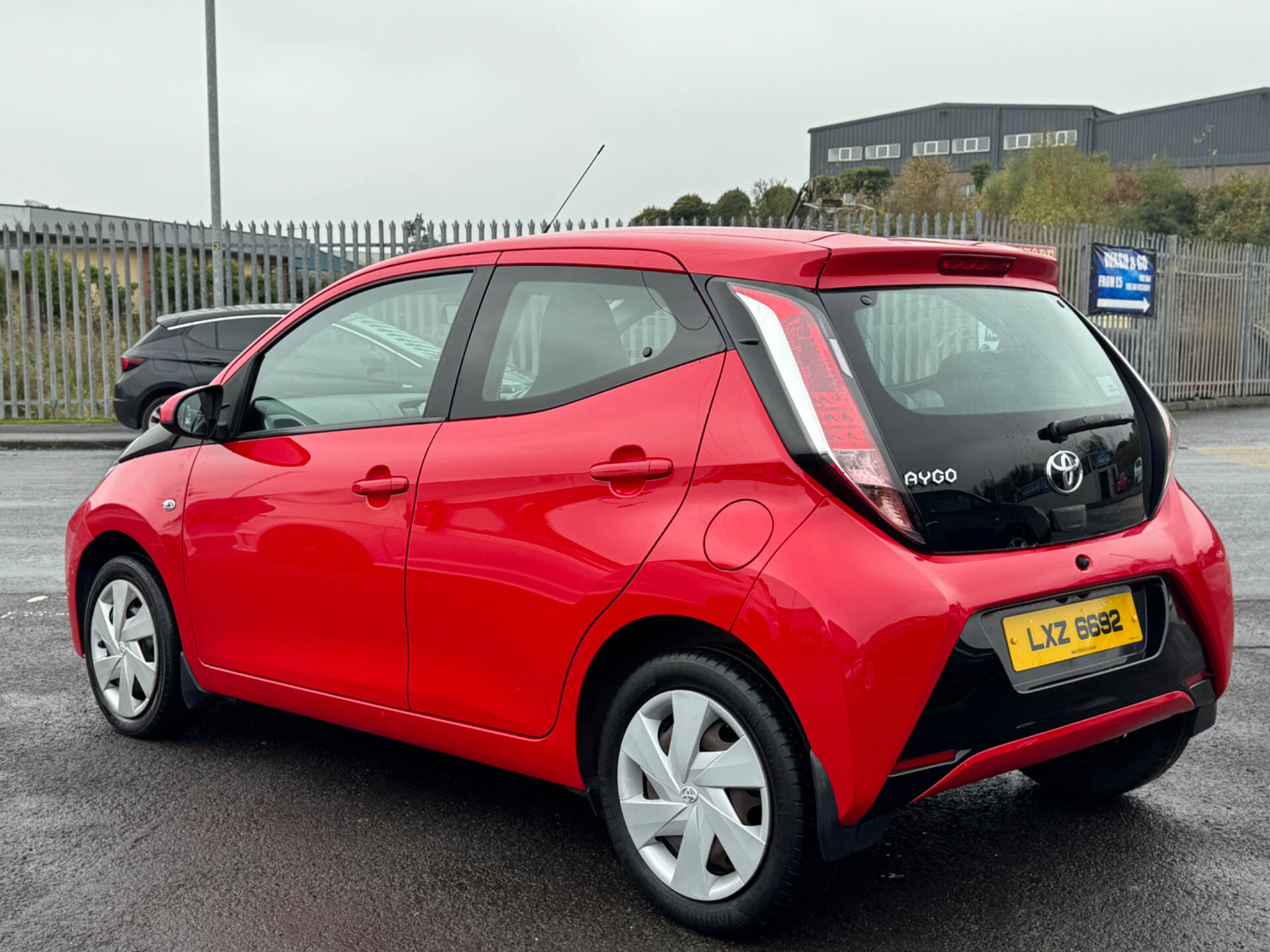 Toyota Aygo HATCHBACK in Down