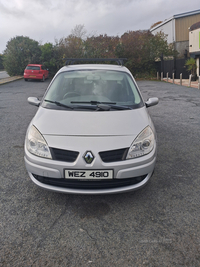 Renault Grand Scenic 1.6 VVT Extreme 5dr in Antrim