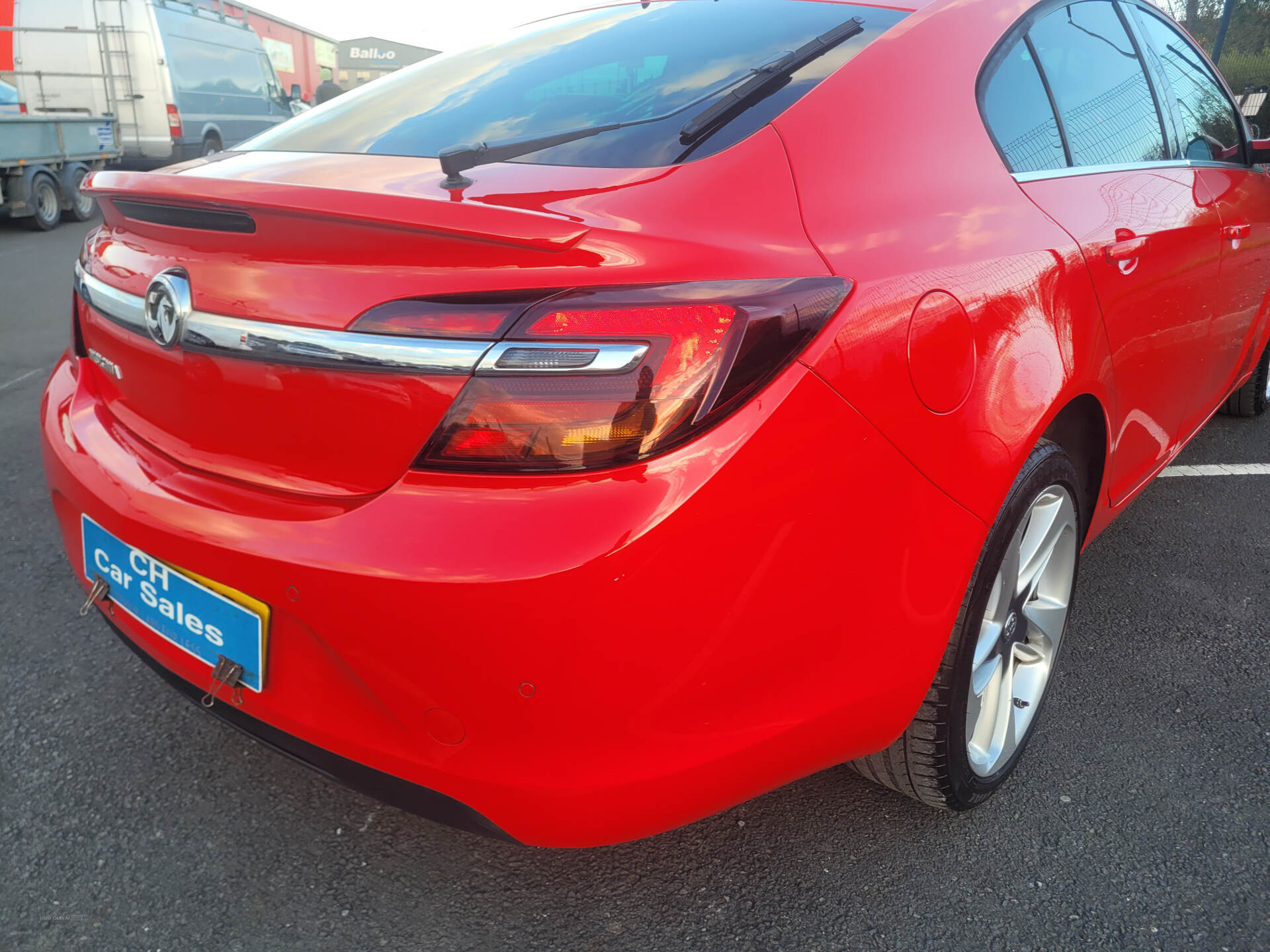 Vauxhall Insignia HATCHBACK in Down