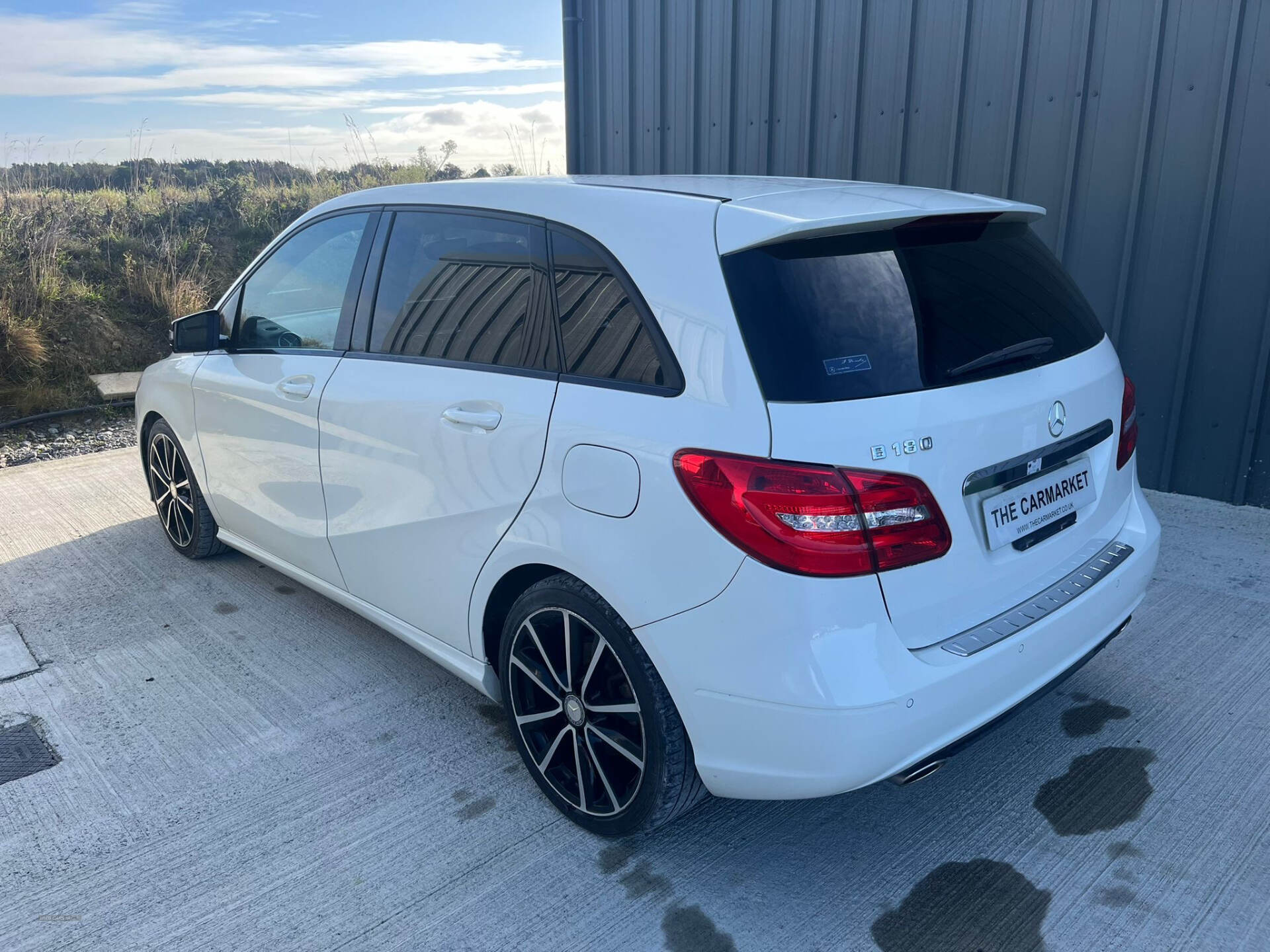 Mercedes B-Class B180 1.6 PETROL AUTO 5 DOOR in Antrim