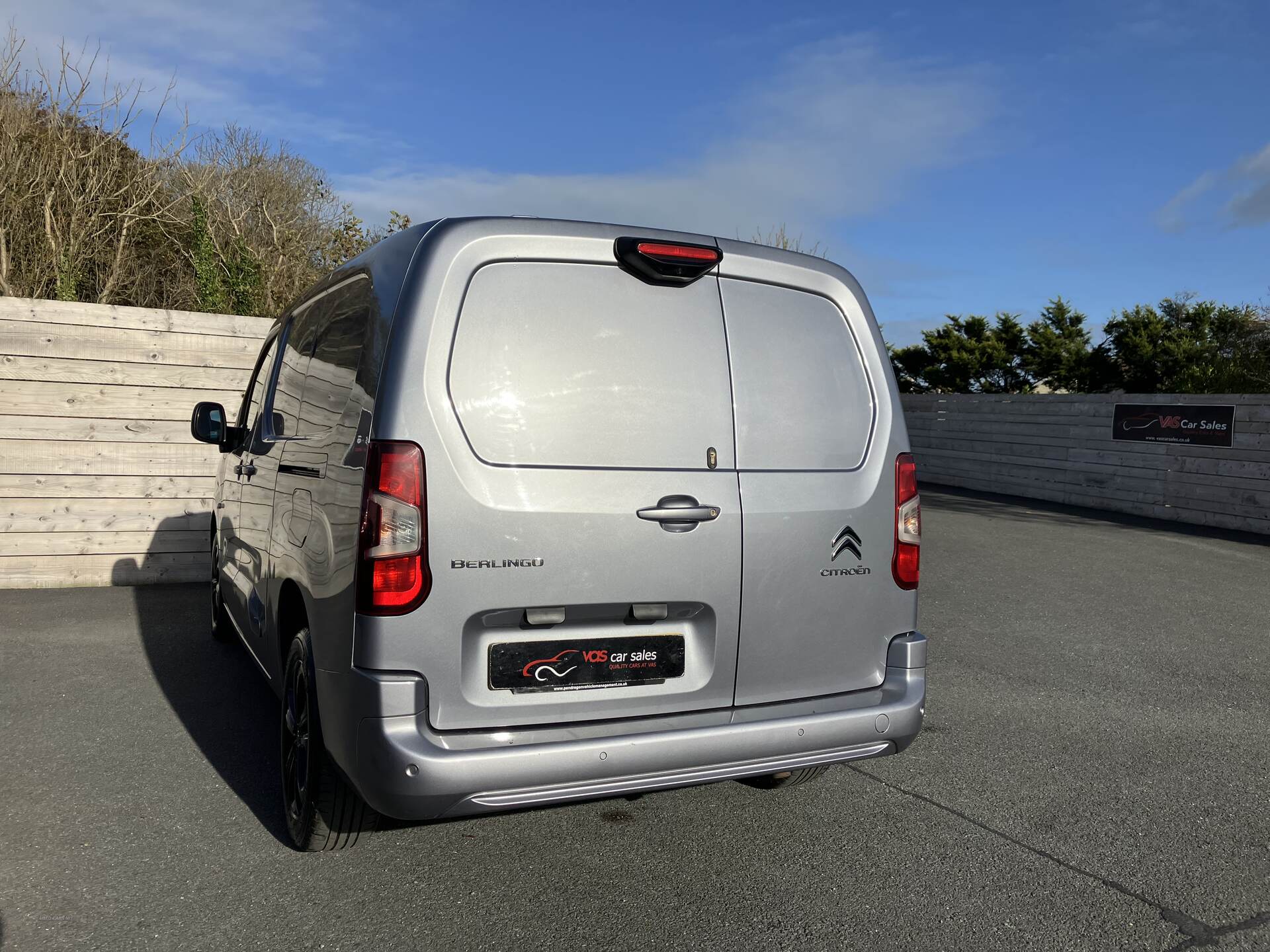 Citroen Berlingo XL DIESEL in Down