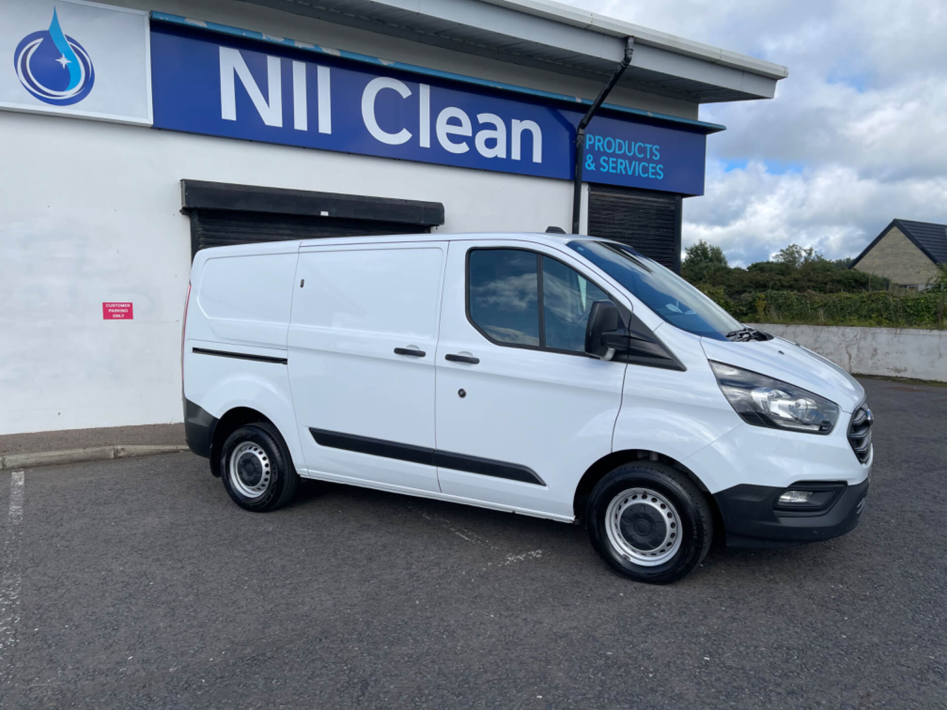Dec 2019 Ford Transit Custom 2.0 EcoBlue 105ps Low Roof Leader Van