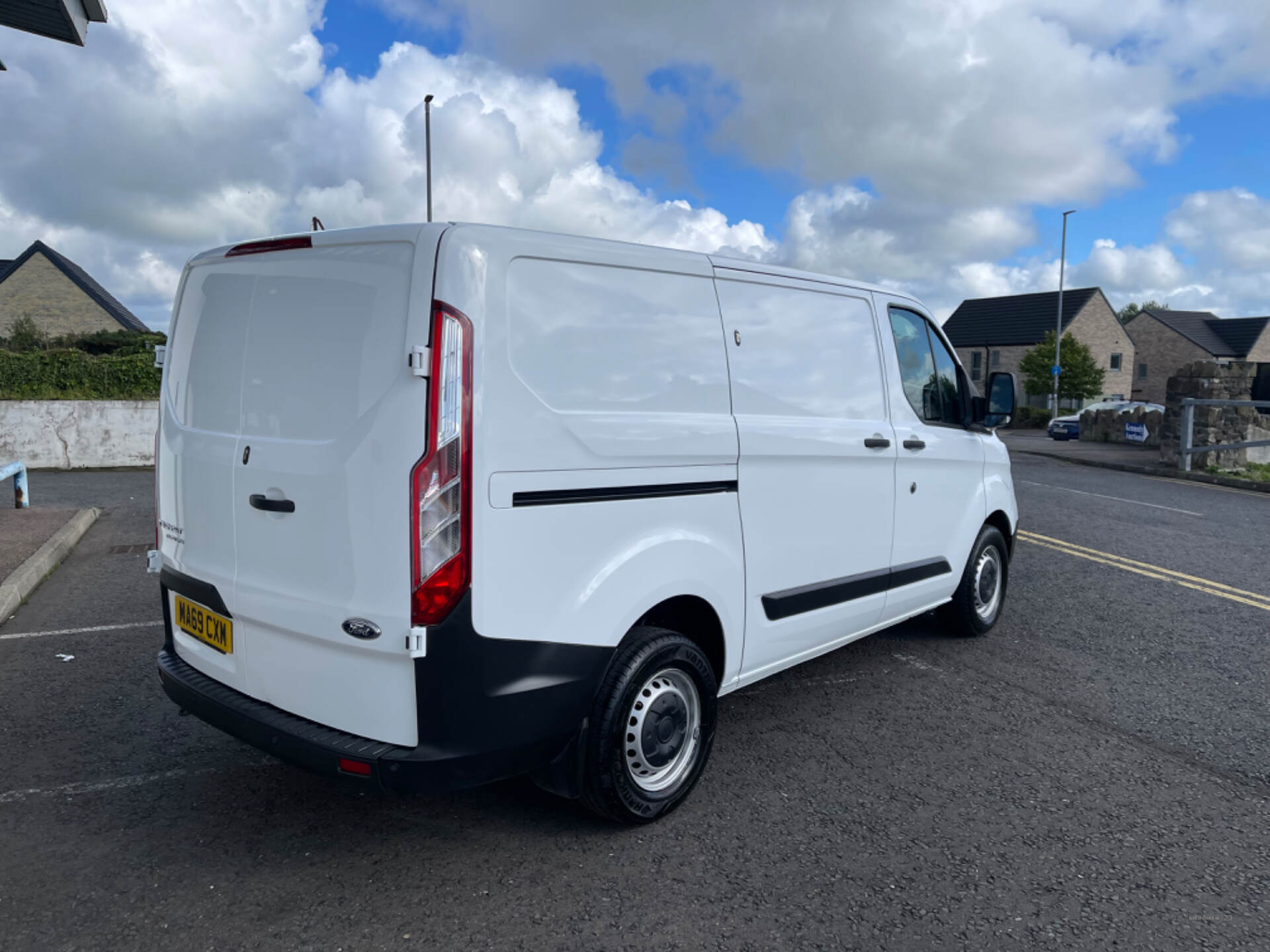 Dec 2019 Ford Transit Custom 2.0 EcoBlue 105ps Low Roof Leader Van