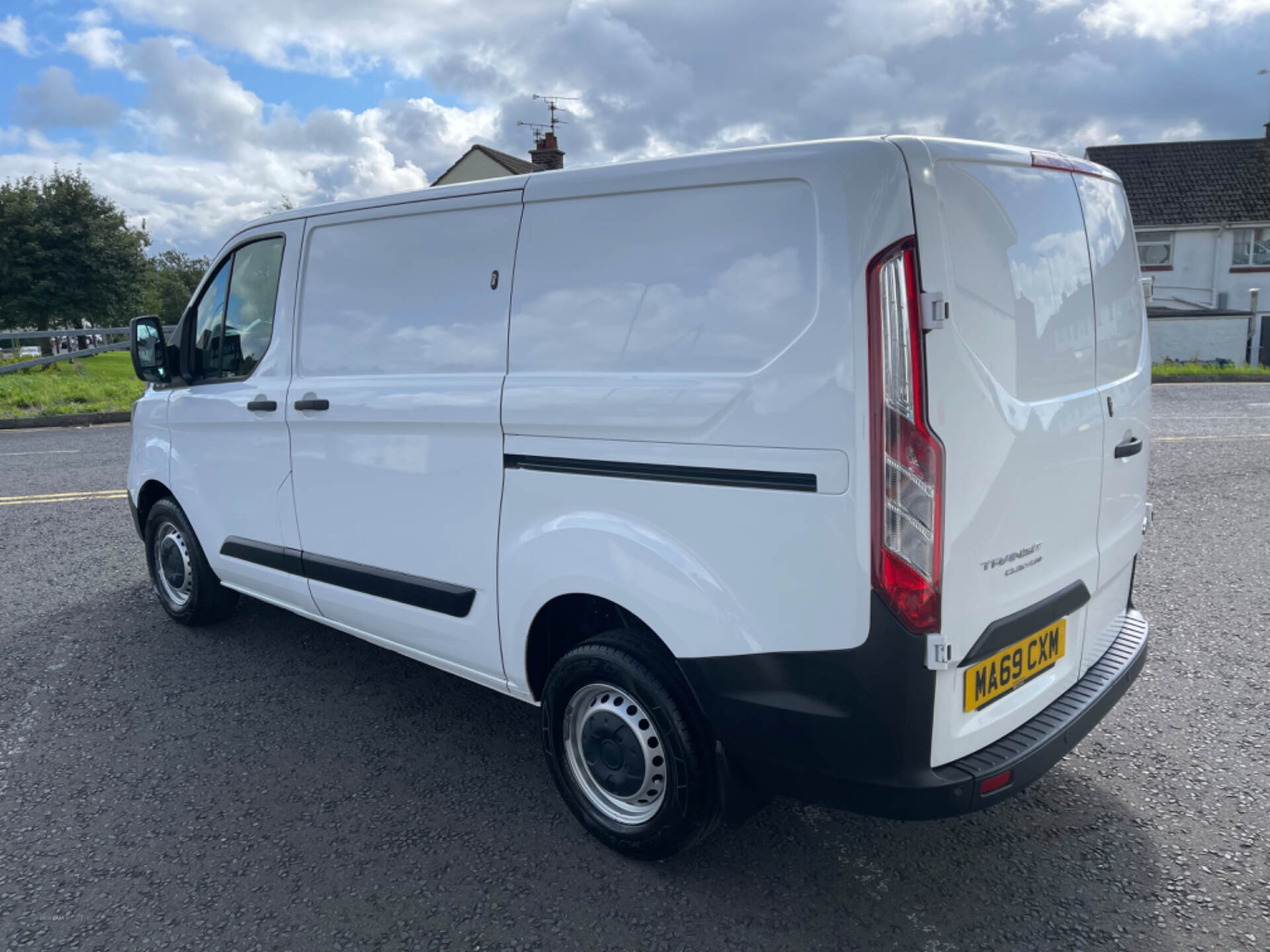 Dec 2019 Ford Transit Custom 2.0 EcoBlue 105ps Low Roof Leader Van
