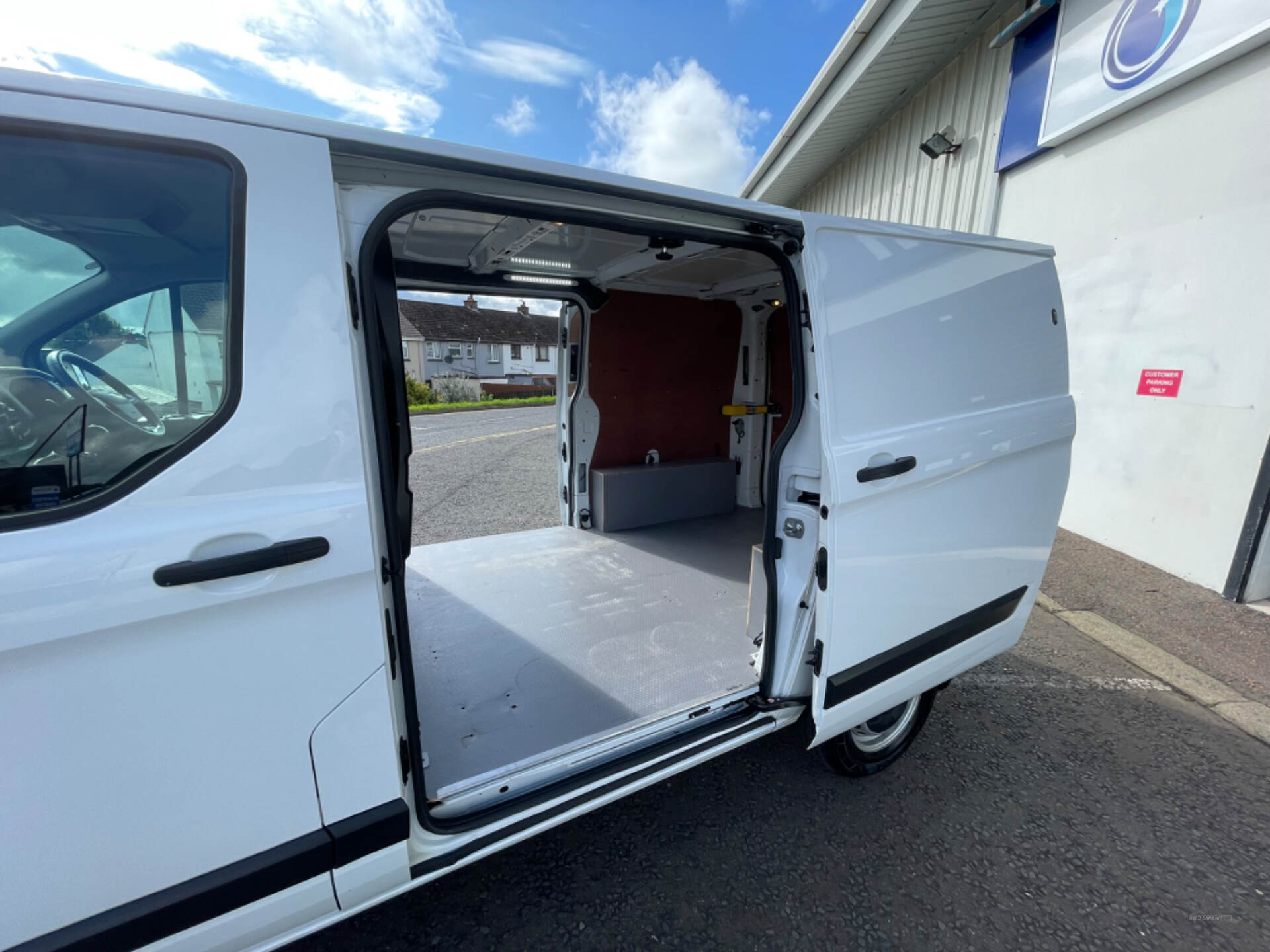 Dec 2019 Ford Transit Custom 2.0 EcoBlue 105ps Low Roof Leader Van