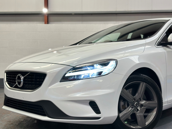 Volvo V40 HATCHBACK in Antrim