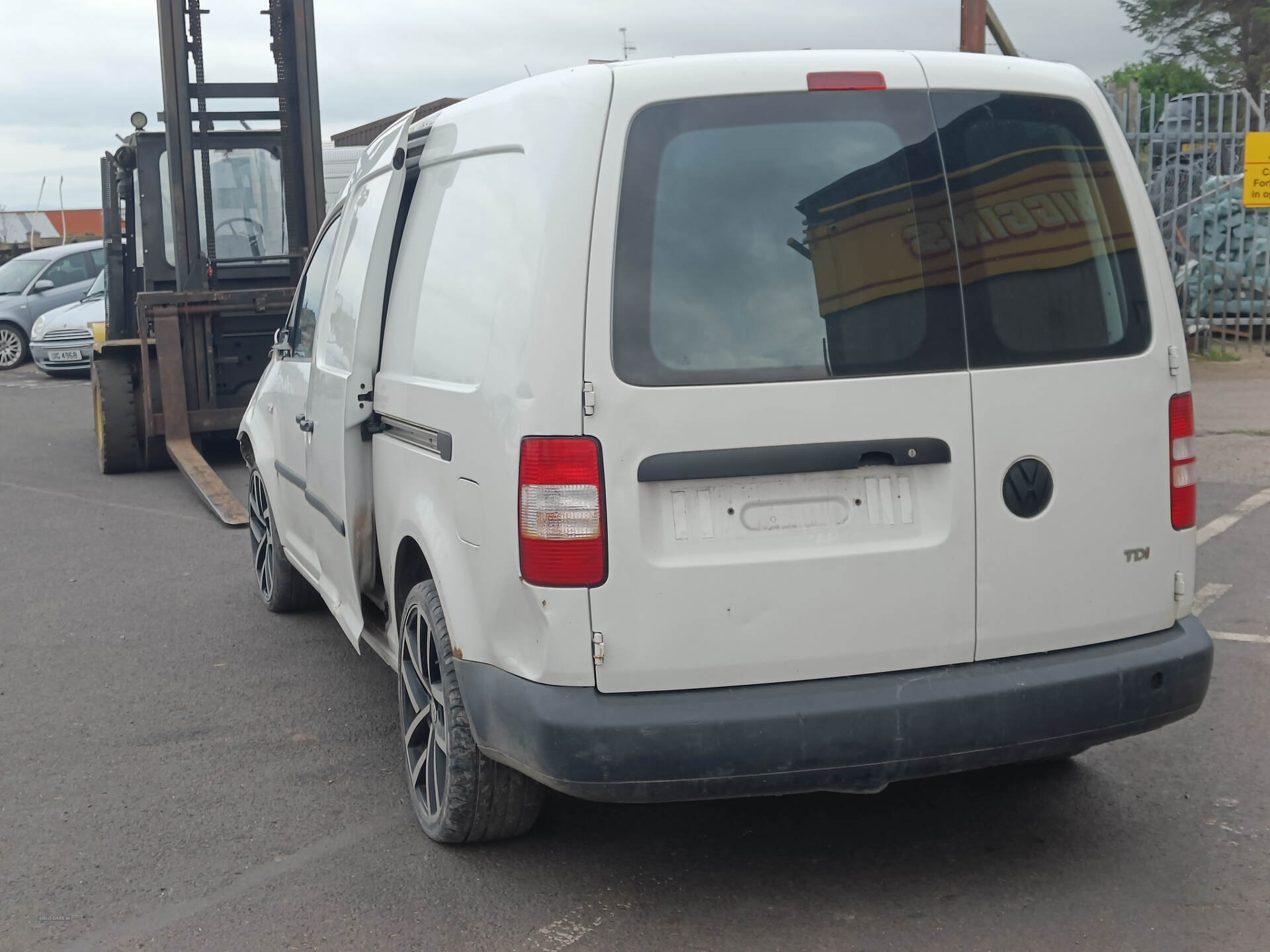 Jun 2012 Volkswagen Caddy
