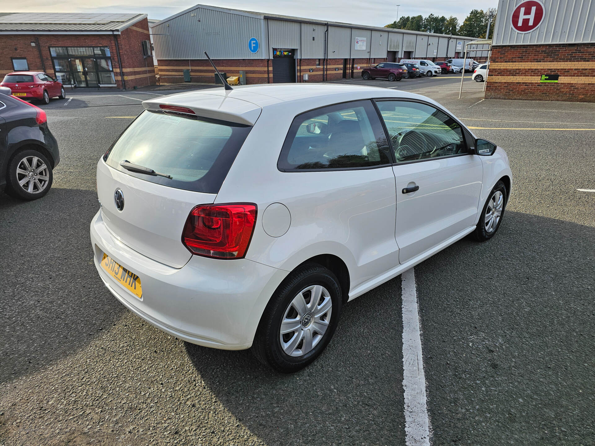 Volkswagen Polo HATCHBACK in Down