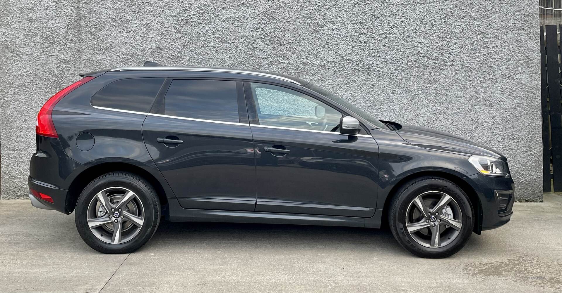 Volvo XC60 DIESEL ESTATE in Tyrone