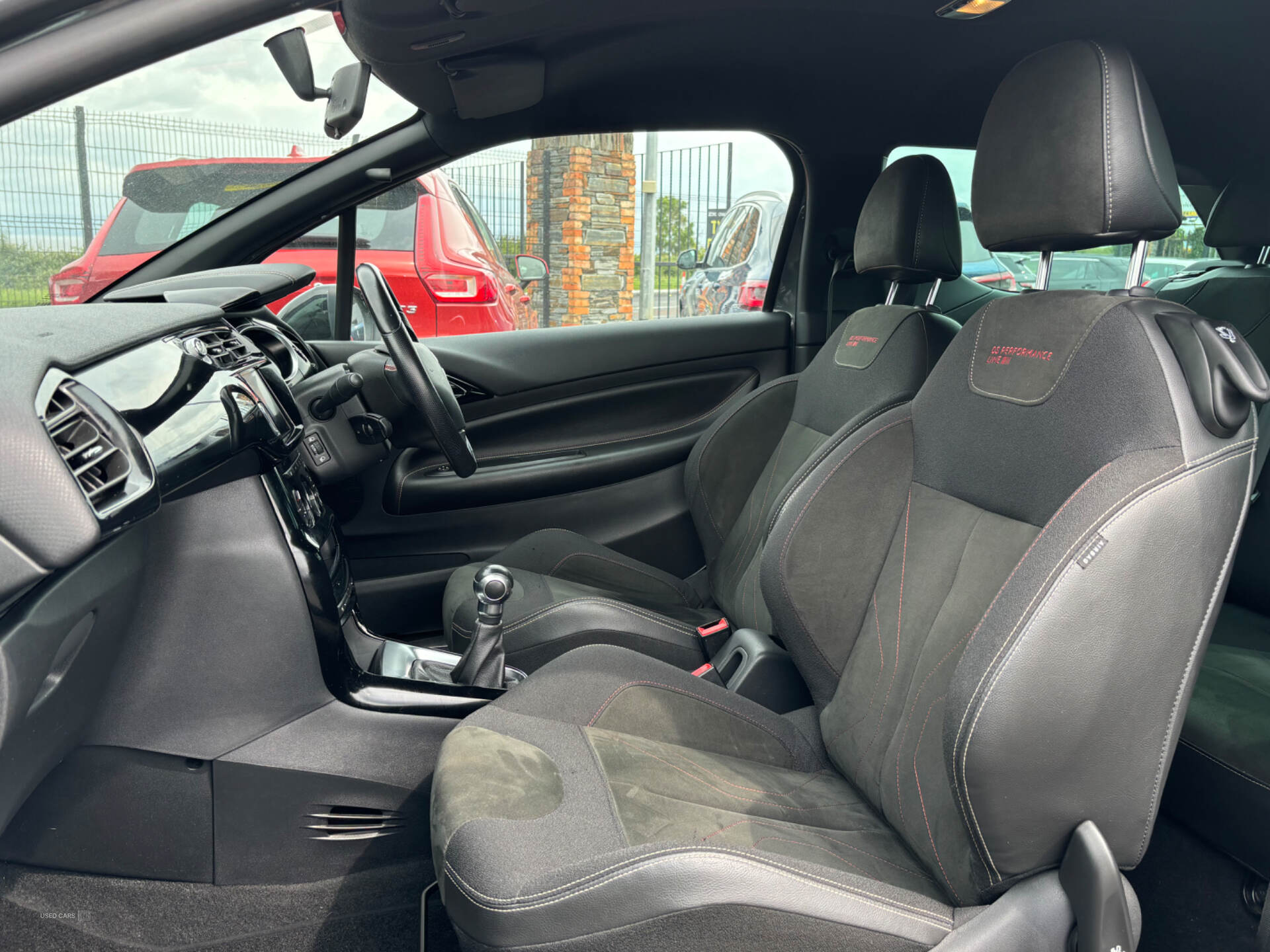 Feb 2017 DS 3 1.6 BlueHDi Performance Line 3dr