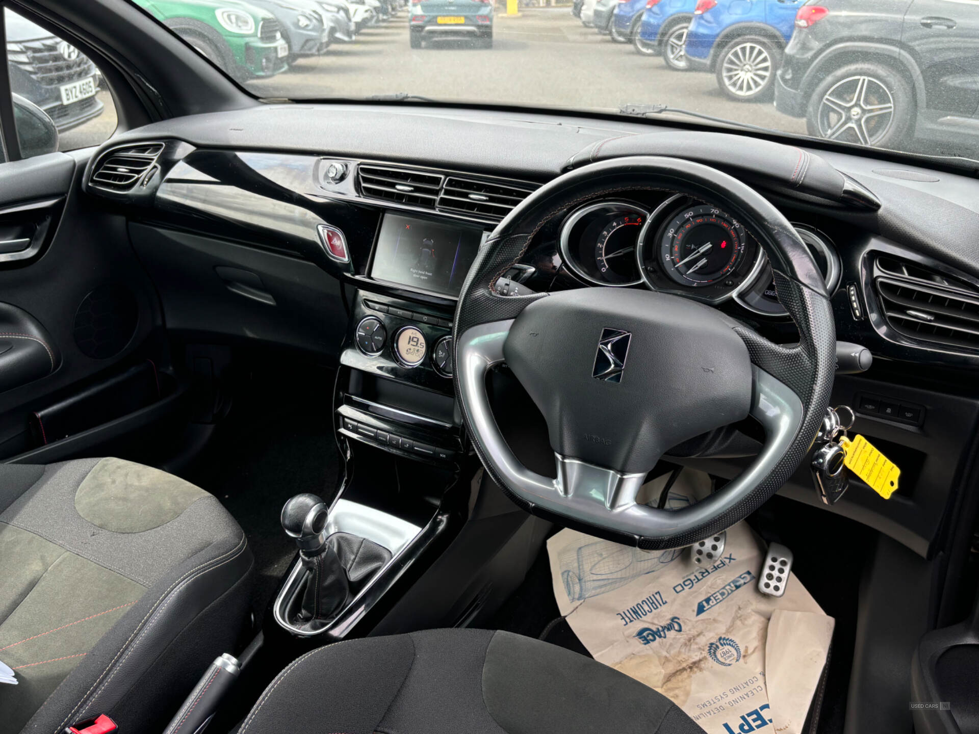 Feb 2017 DS 3 1.6 BlueHDi Performance Line 3dr