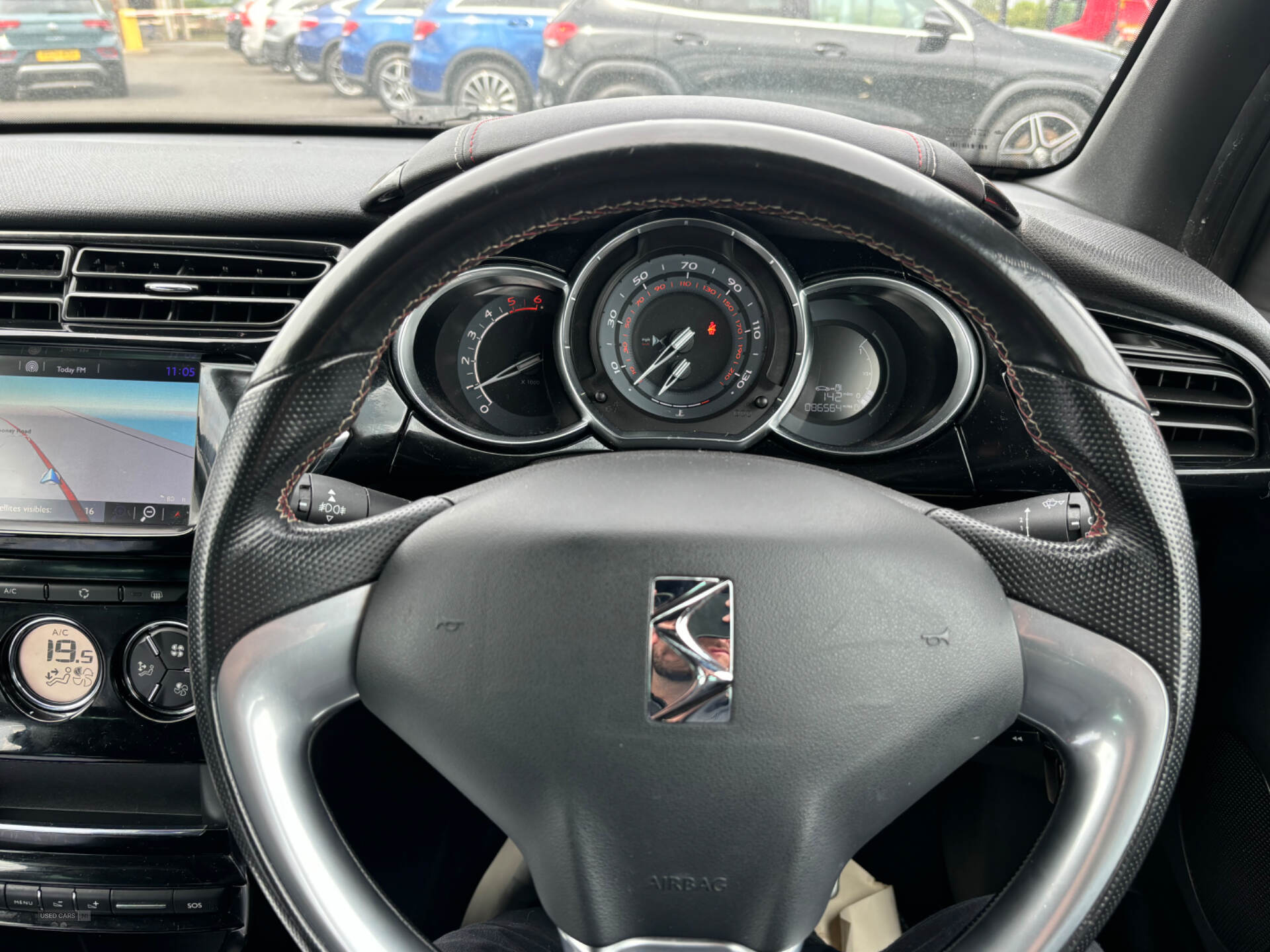 Feb 2017 DS 3 1.6 BlueHDi Performance Line 3dr