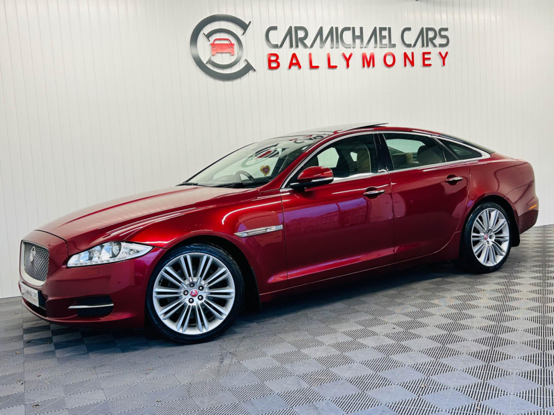 Jaguar XJ Series DIESEL SALOON in Antrim