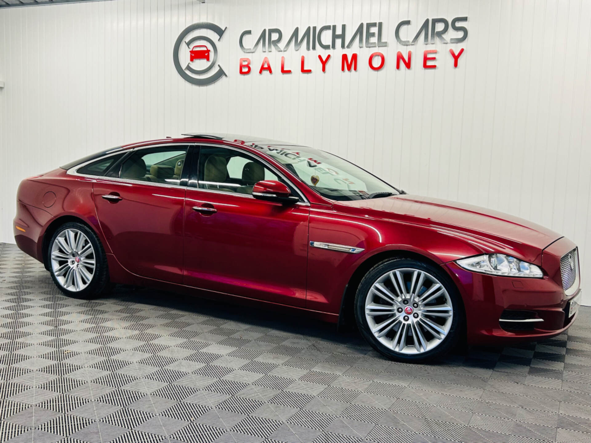 Jaguar XJ Series DIESEL SALOON in Antrim