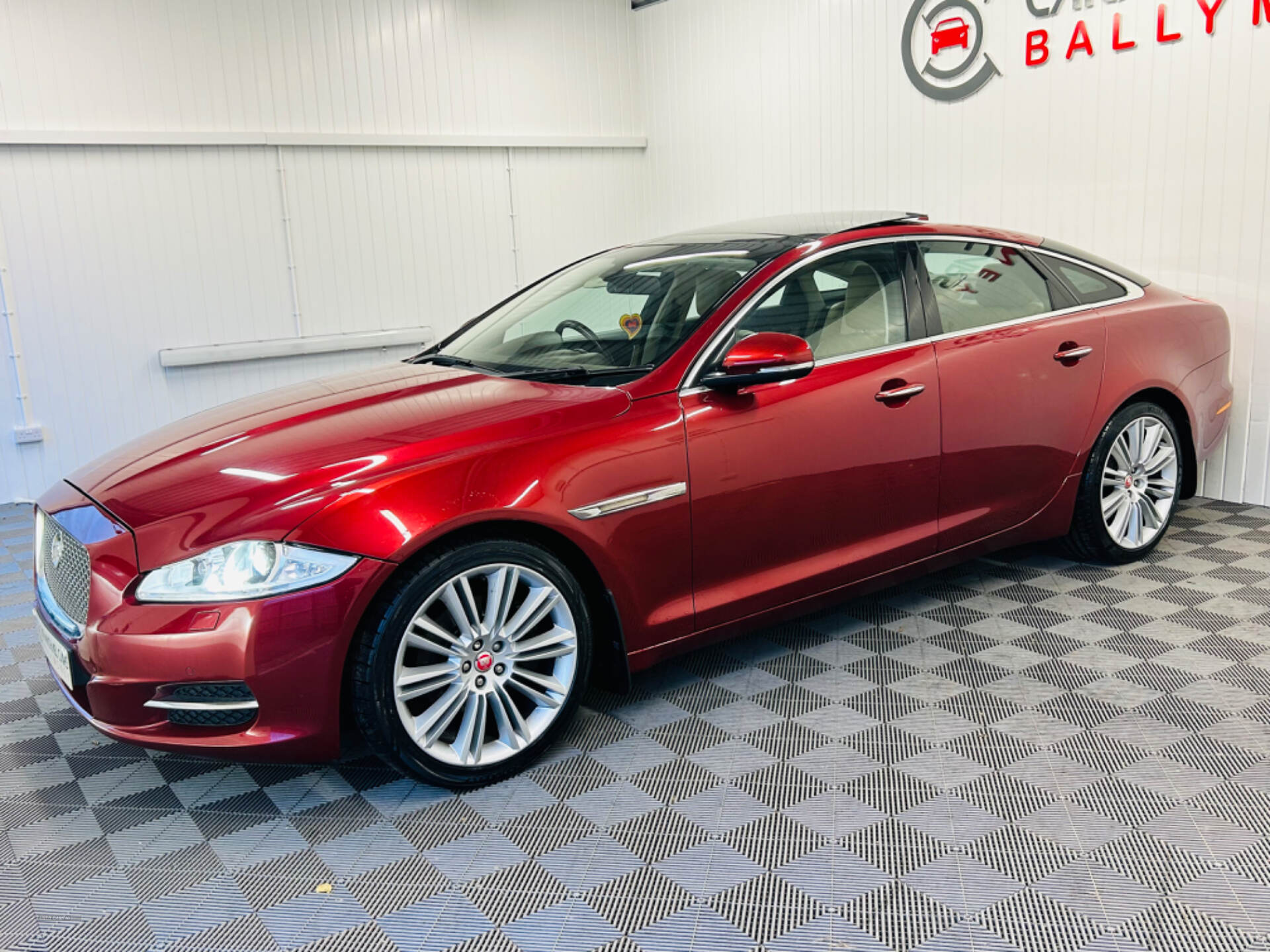 Jaguar XJ Series DIESEL SALOON in Antrim