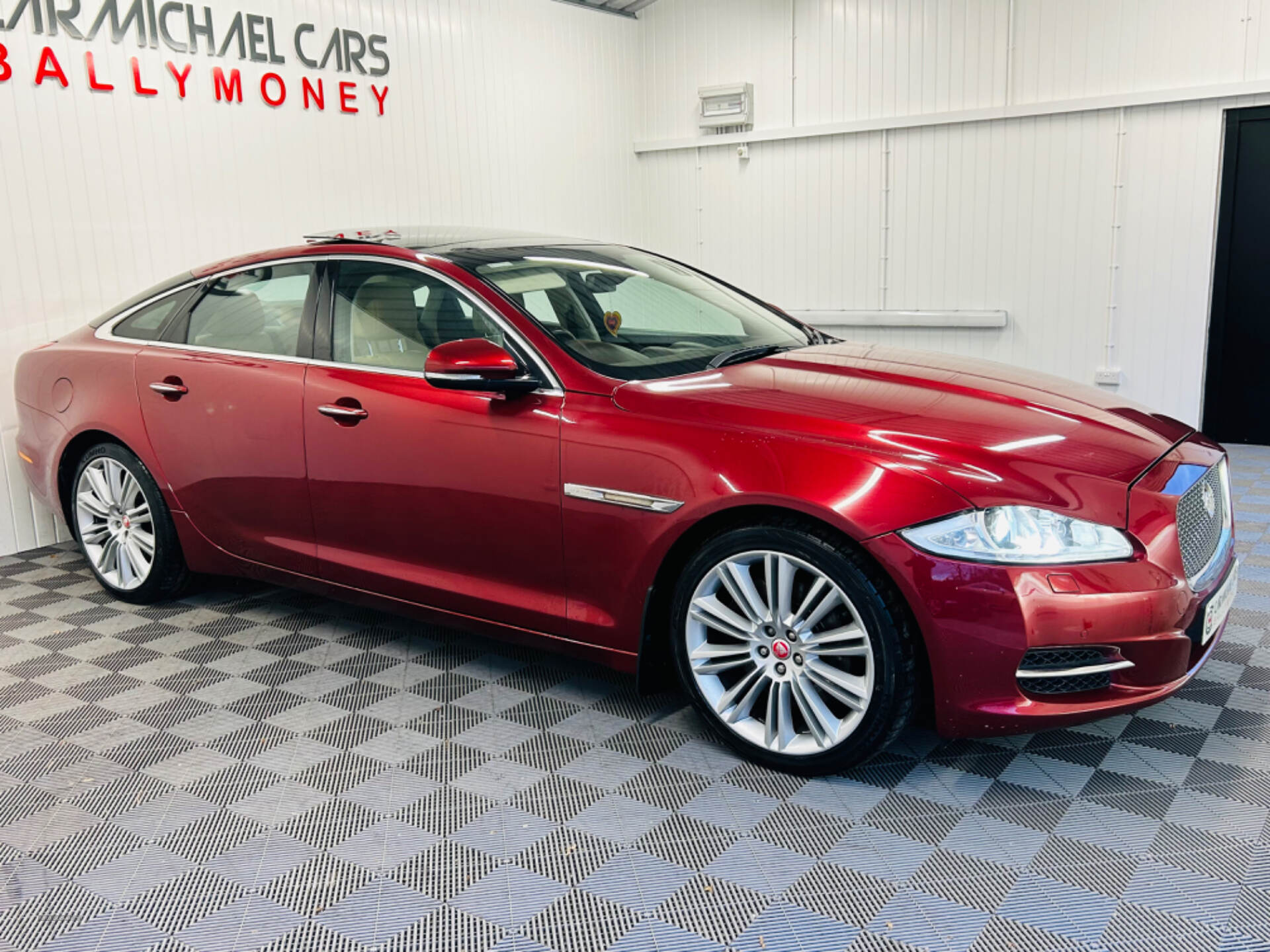 Jaguar XJ Series DIESEL SALOON in Antrim