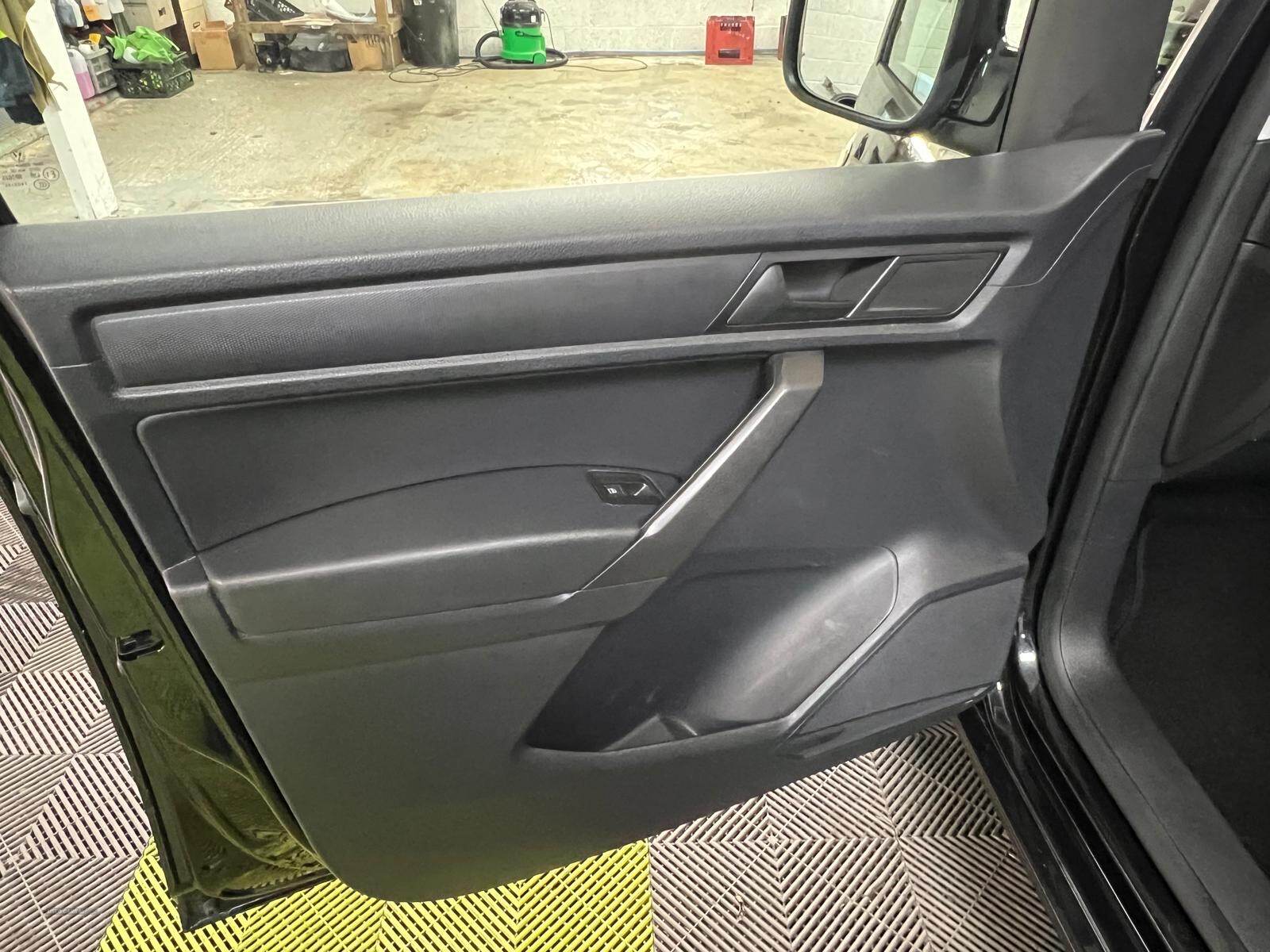 Nov 2016 Volkswagen Caddy 1.6 TDI 102PS Edition Van