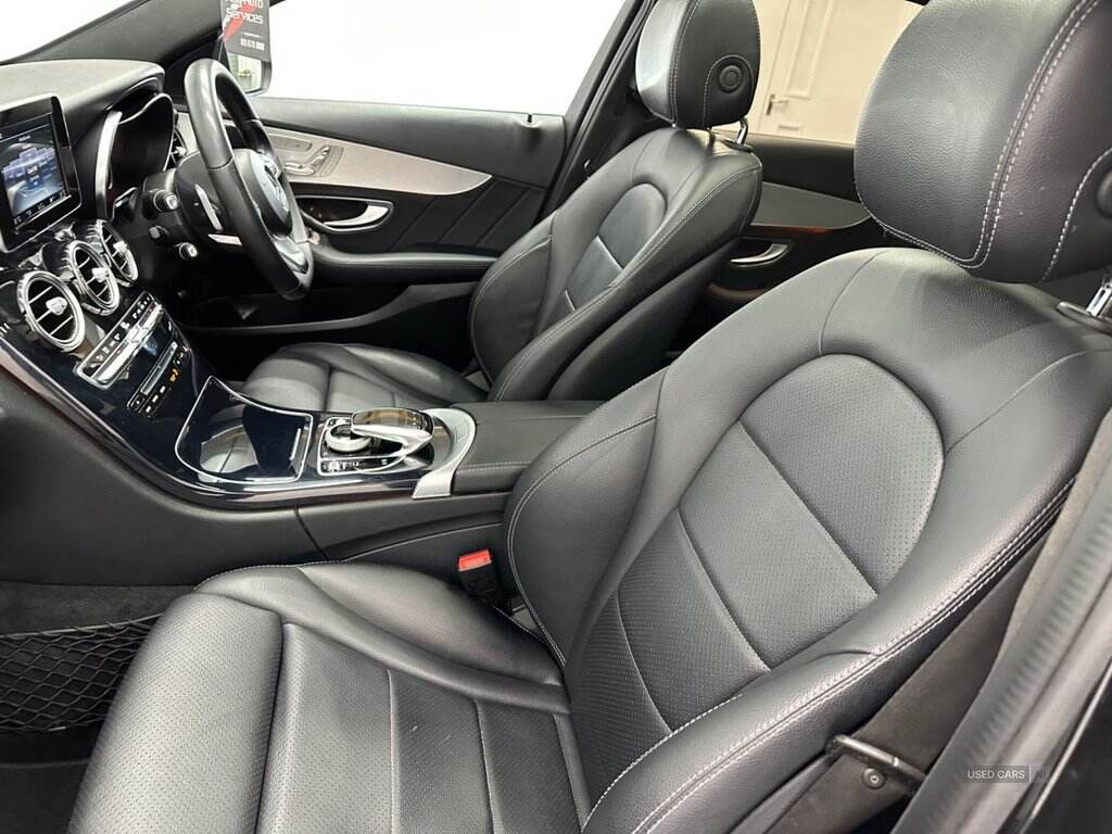 Jan 2017 Mercedes-Benz C-Class C220d AMG Line Premium 4dr Auto