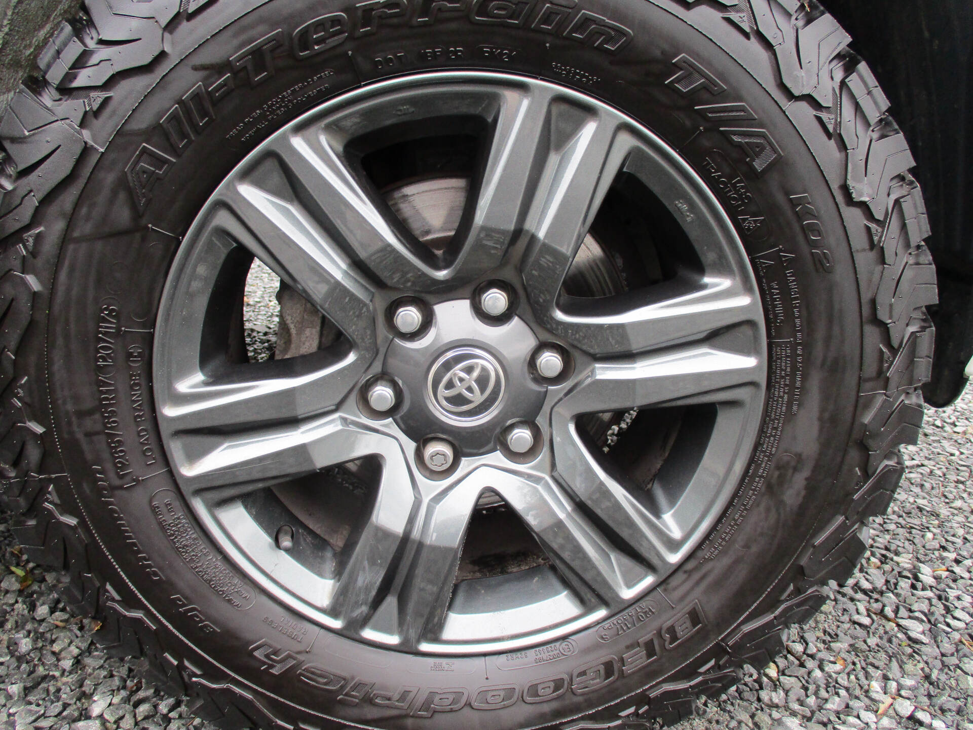 Toyota Hilux DIESEL in Down