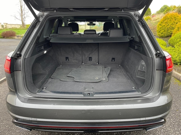 Volkswagen Touareg DIESEL ESTATE in Tyrone