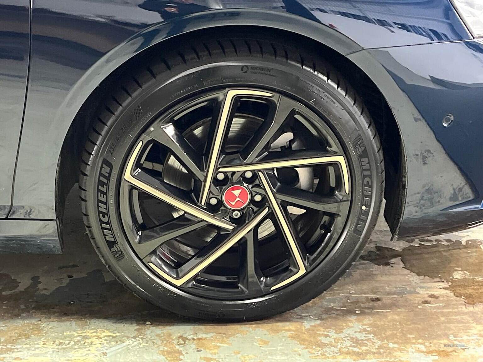  2025 DS DS 9 1.6 E-Tense 250 Performance Line + 4Dr Eat8