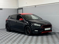 Ford Focus 1.5T EcoBoost Zetec S Black Edition Euro 6 (s/s) 5dr in Derry / Londonderry