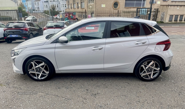 Hyundai i20 HATCHBACK in Down