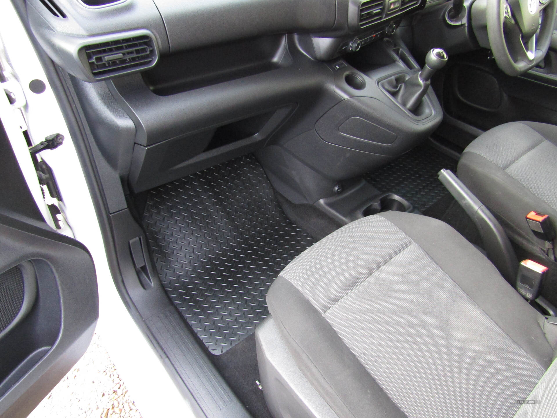 Jan 2021 Vauxhall Combo 2300 1.5 Turbo D 100ps H1 Dynamic Van