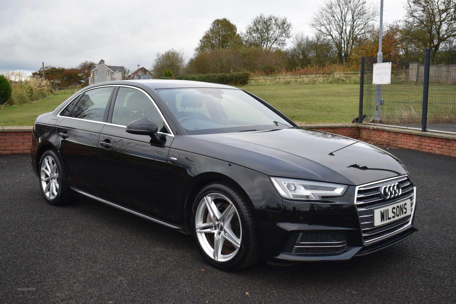 Aug 2016 Audi A4 2.0 TDI 190 S Line 4dr