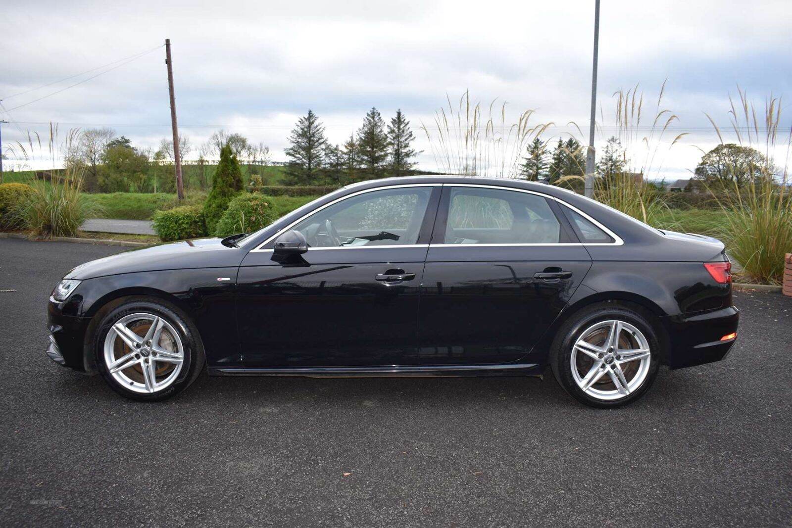 Aug 2016 Audi A4 2.0 TDI 190 S Line 4dr