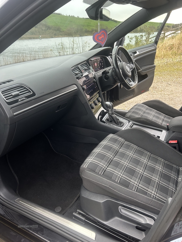 Volkswagen Golf DIESEL HATCHBACK in Derry / Londonderry