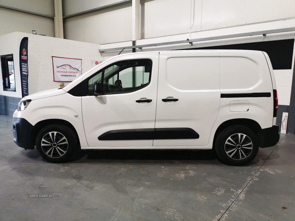 Citroen Berlingo M DIESEL in Down