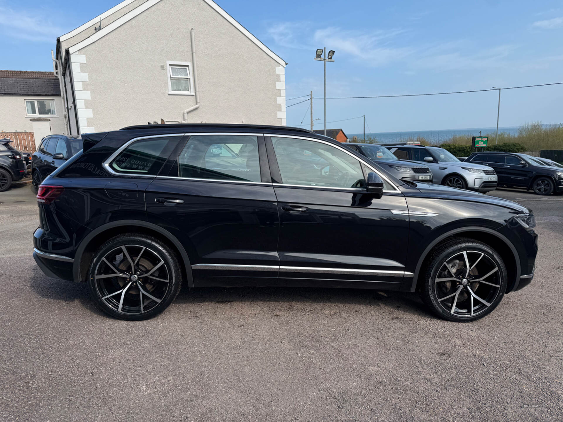 Dec 2019 Volkswagen Touareg 3.0 V6 TDI 4Motion SEL 5dr Tip Auto