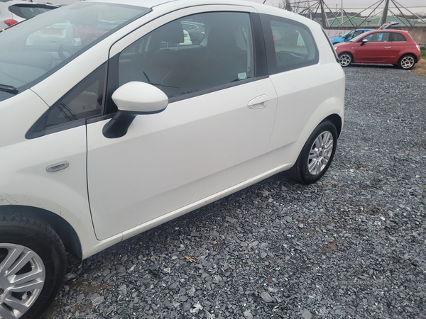 Fiat Punto HATCHBACK in Down