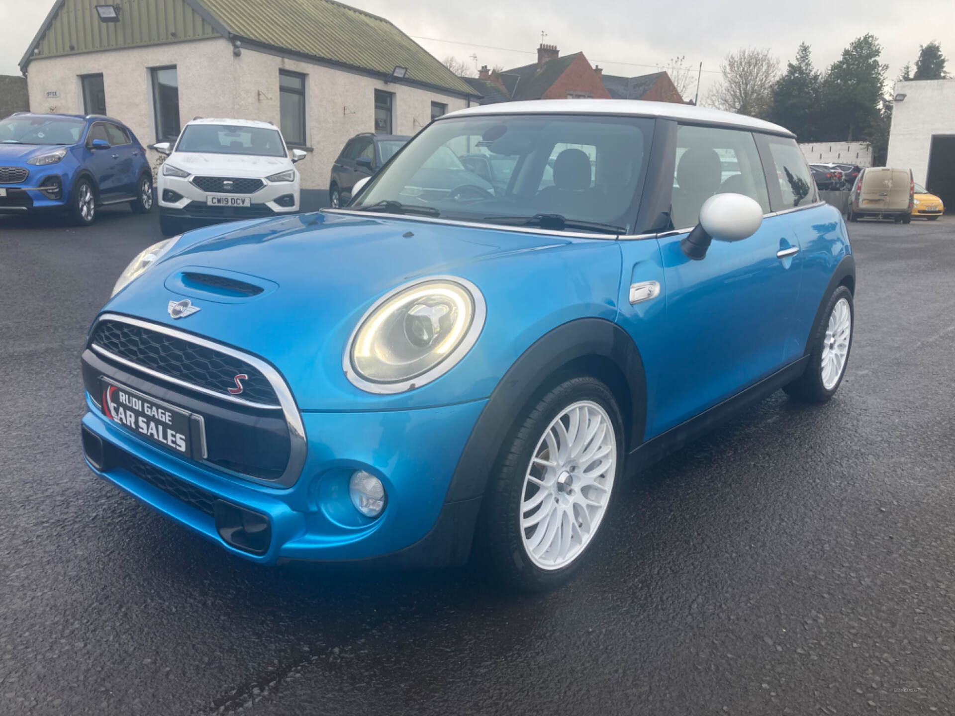 MINI Hatch DIESEL in Antrim